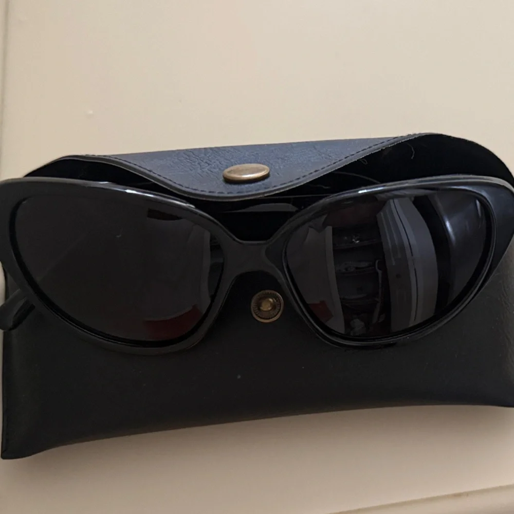 Black Sunglasses with Case